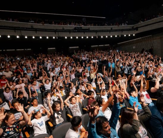 The Fundació Privada Pere Closa, with the support of the Nando and Elsa Peretti Foundation – Delegació A Catalunya, has organised an award ceremony at the Poliorama Theatre in Barcelona to celebrate the efforts of the most deserving Rroma children for the 2023-2024 school year.